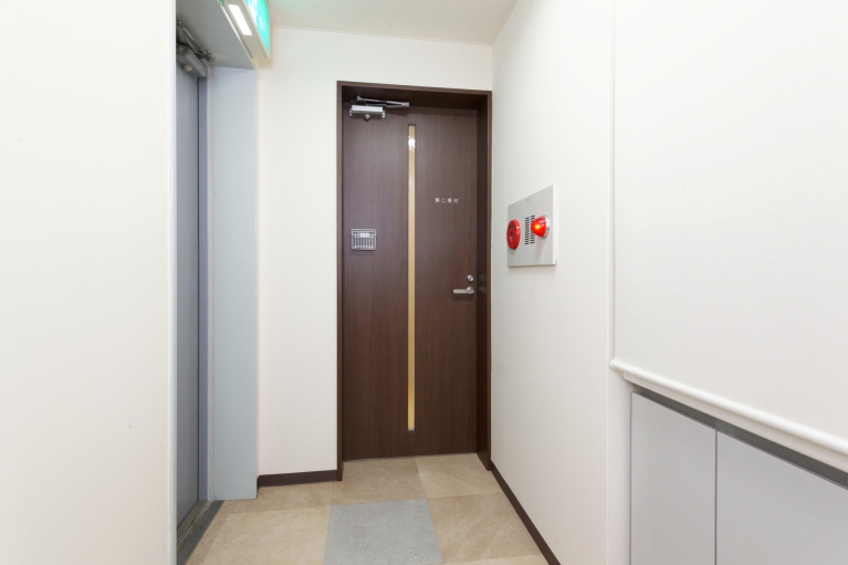 トイレの前を通り過ぎます。